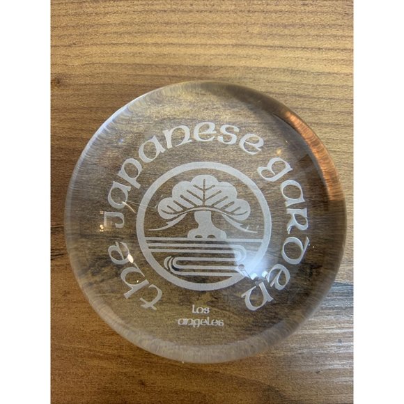 The Japanese Garden Los Angeles paperweight clear etched 3.5” 1.25 Lbs Souvenir - Picture 3 of 8